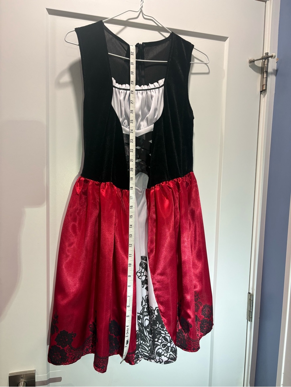 LITTLE RED RIDING HOOD | Halloween Costume | Women’s Size M - Picture 16 of 17